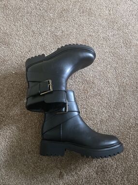 Black Buckle Strap Women's Ankle Boots